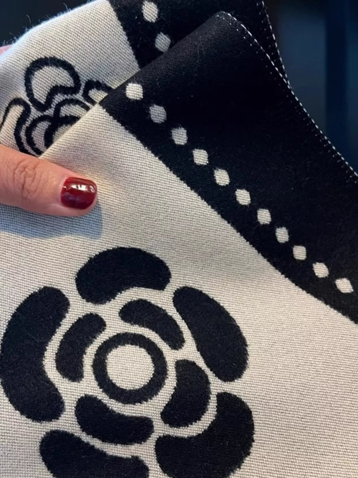 Floral Pattern Raw Hem Scarf
