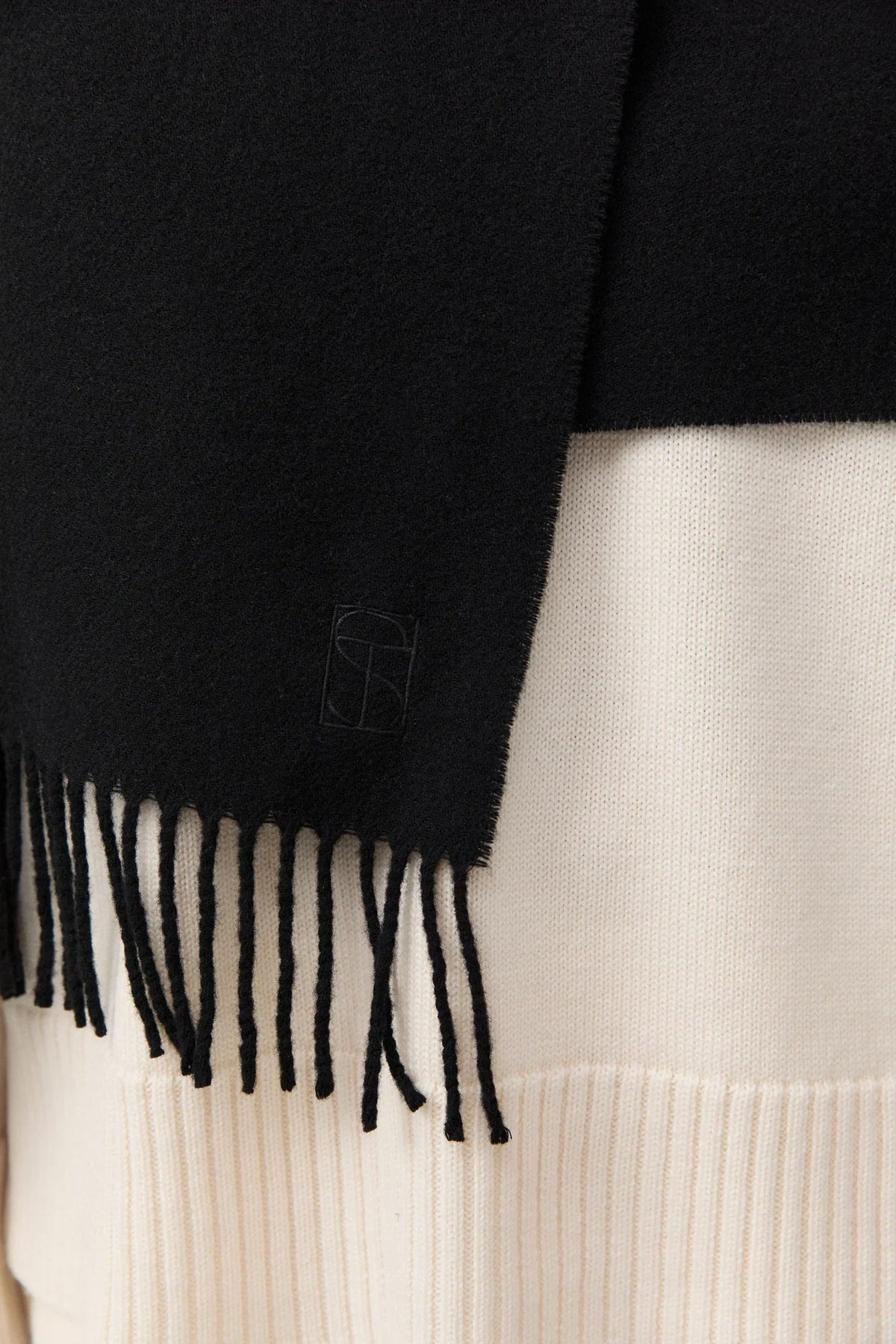 Woven Scarf Black