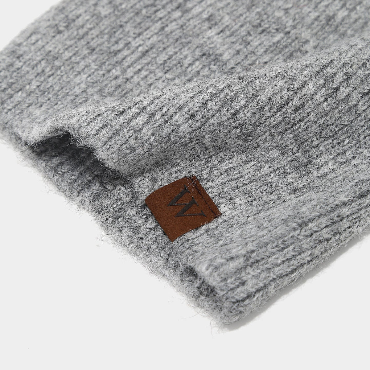 Retro Stripe Knit Beanie - Cozy & Stylish Winter Hat