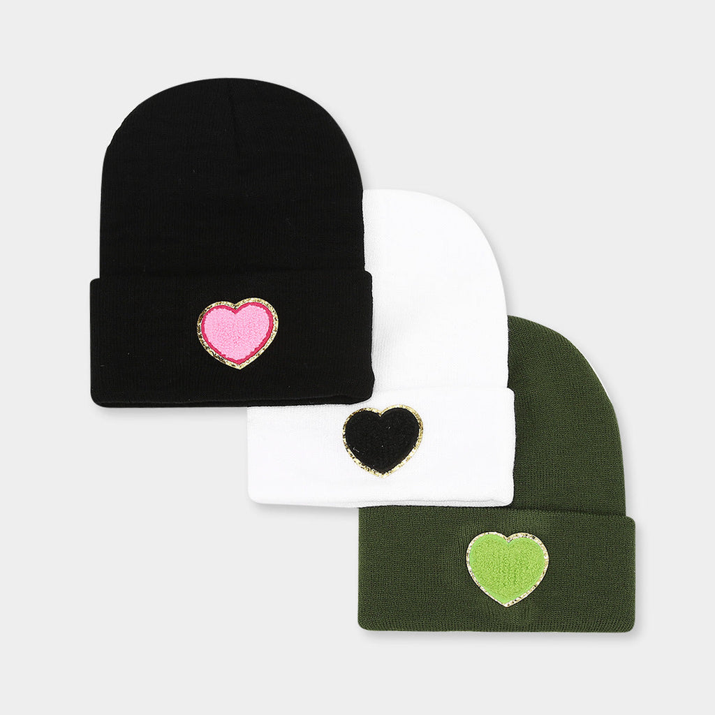 Chic Knitted Wool Hat with Love Label - Cozy & Stylish
