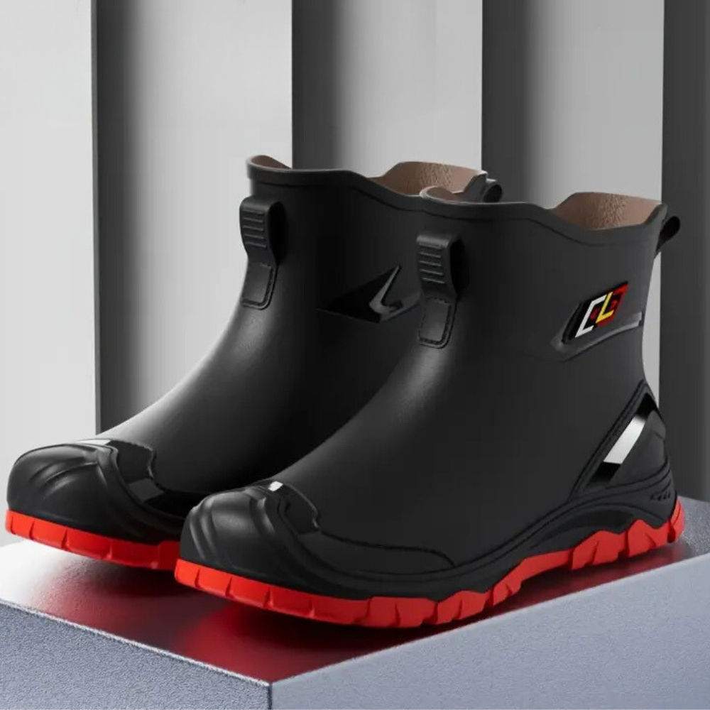 Insulated Waterproof Men's Snow Boots with Good Grip
